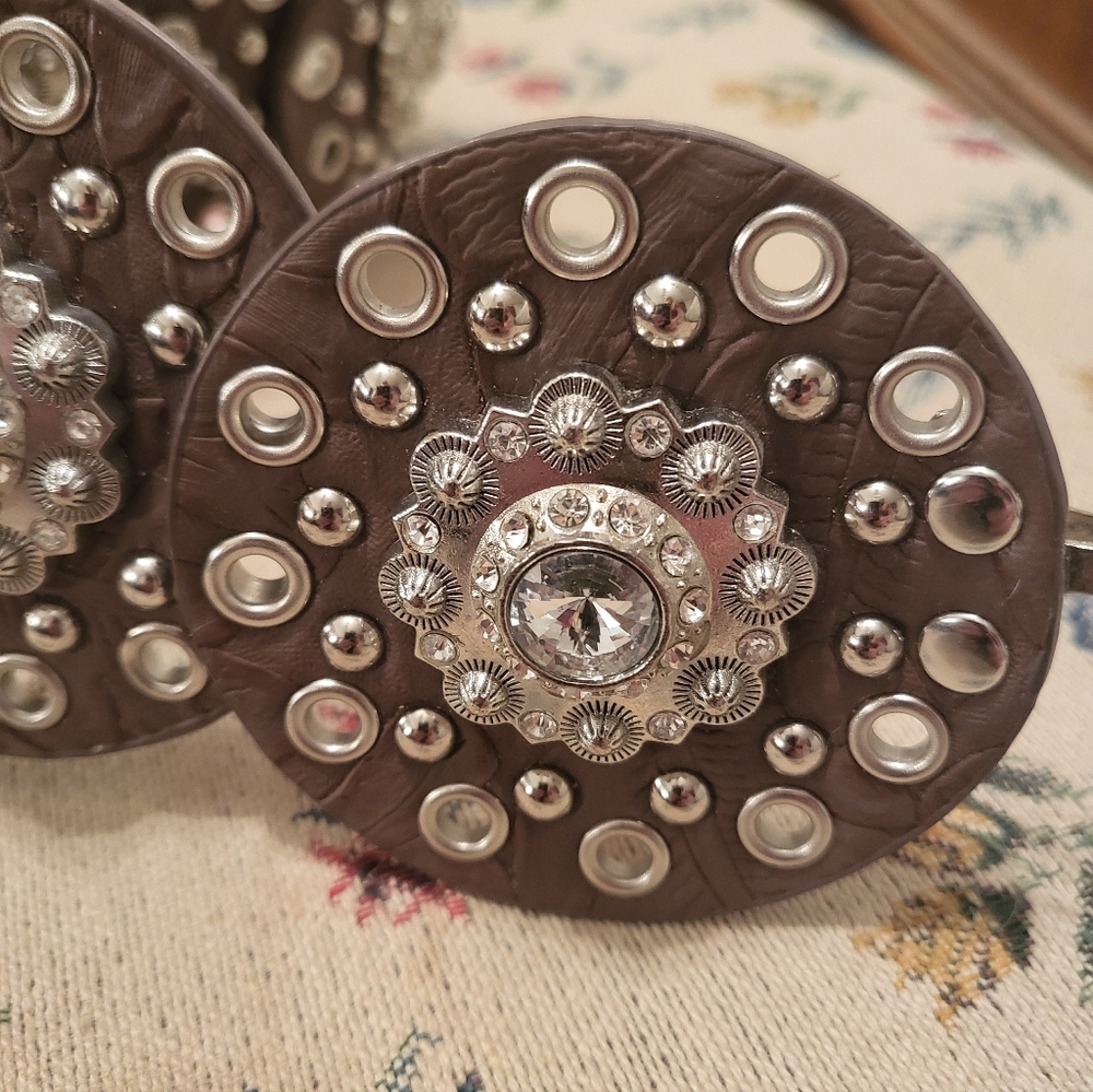 Nocona Jeweled Disc Shaped Belt S - Picture 5 of 5